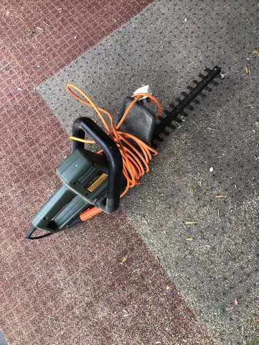 Black and decker corded hedge - decker,